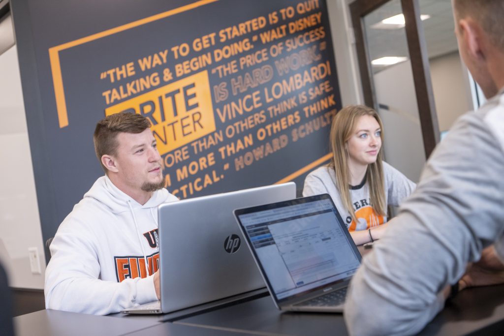 School Of Business Brite Center Students2
